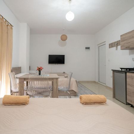 Luna Apartments Gewgelija Zewnętrze zdjęcie