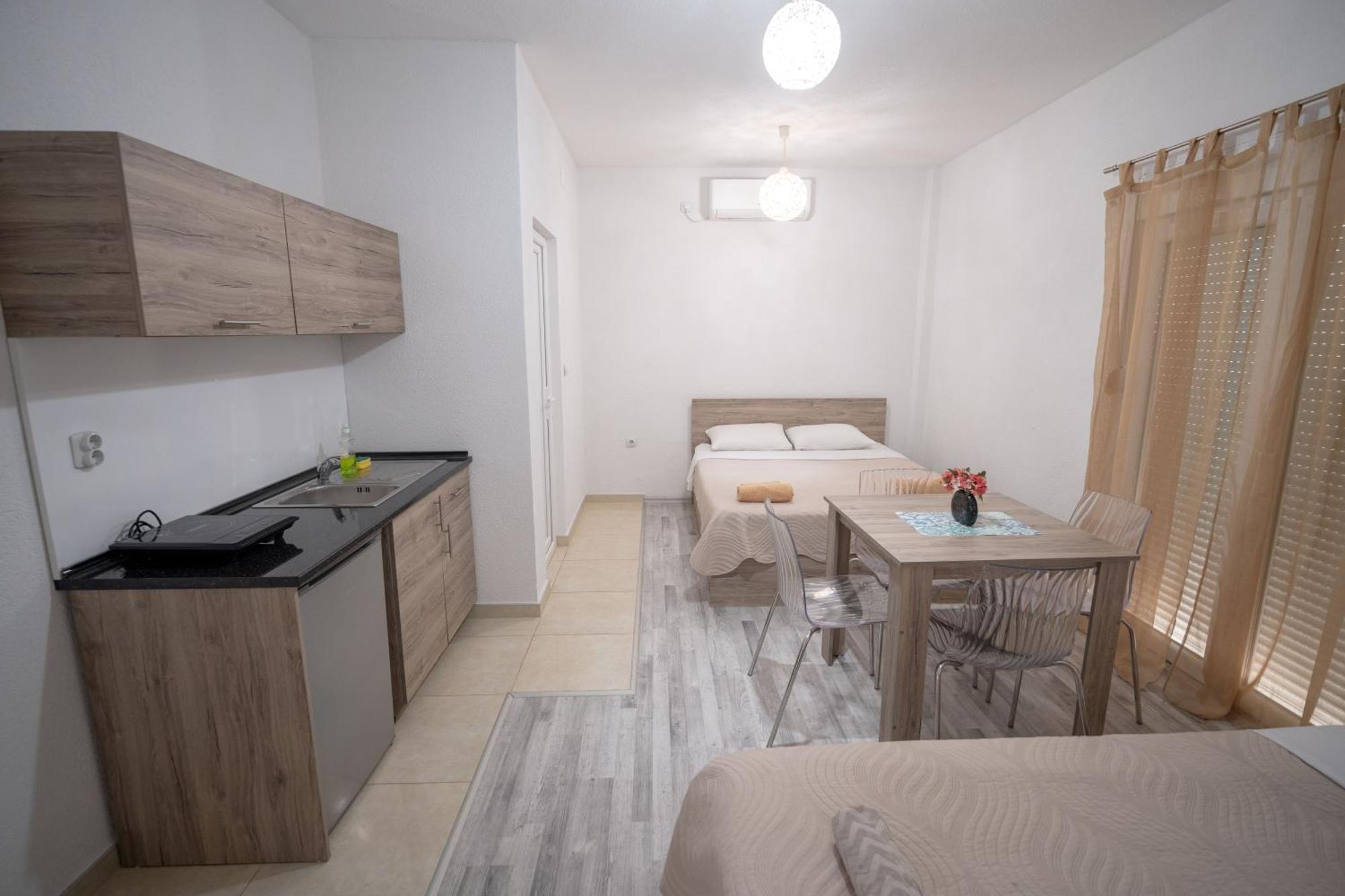Luna Apartments Gewgelija Zewnętrze zdjęcie