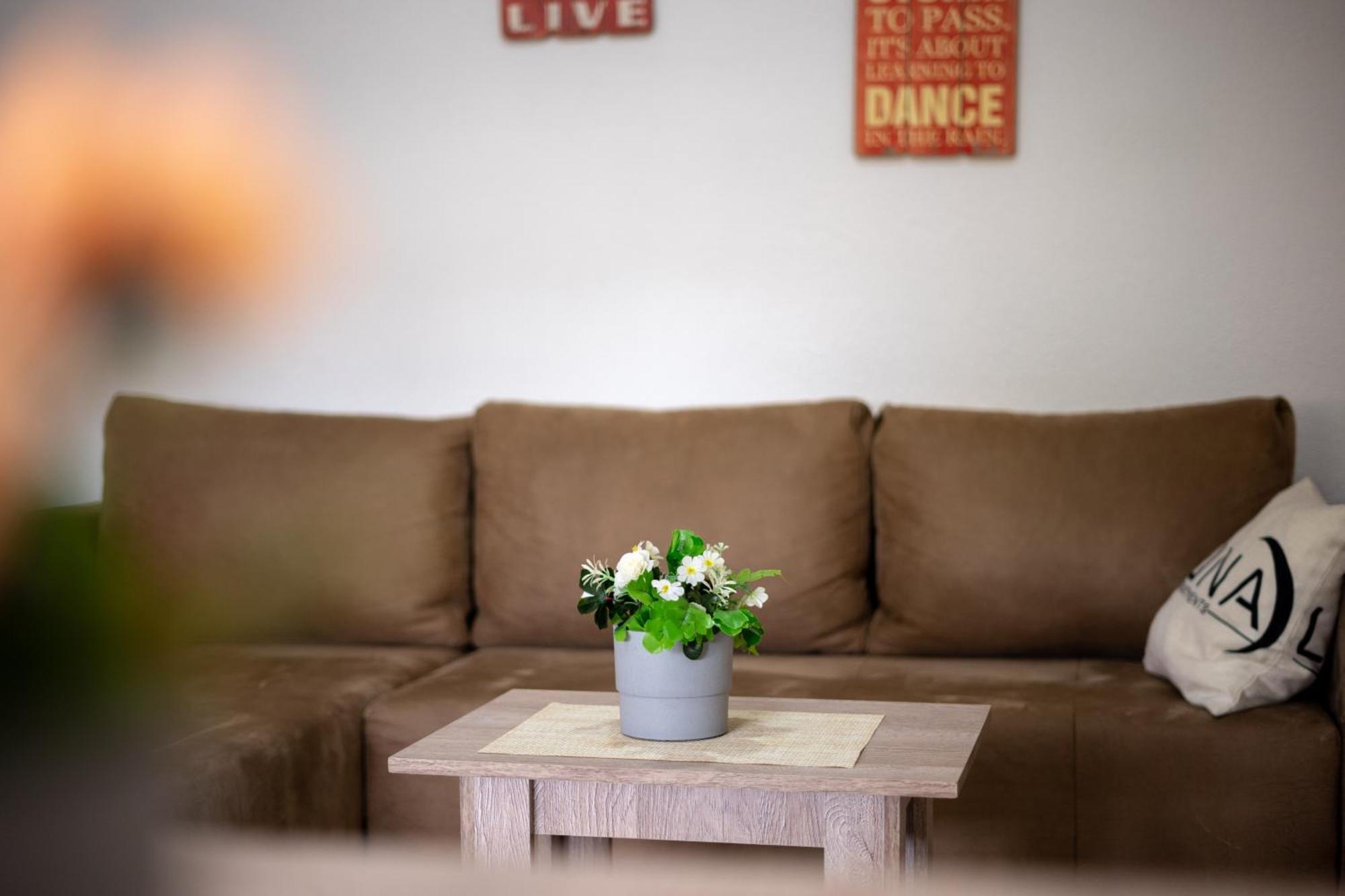 Luna Apartments Gewgelija Zewnętrze zdjęcie