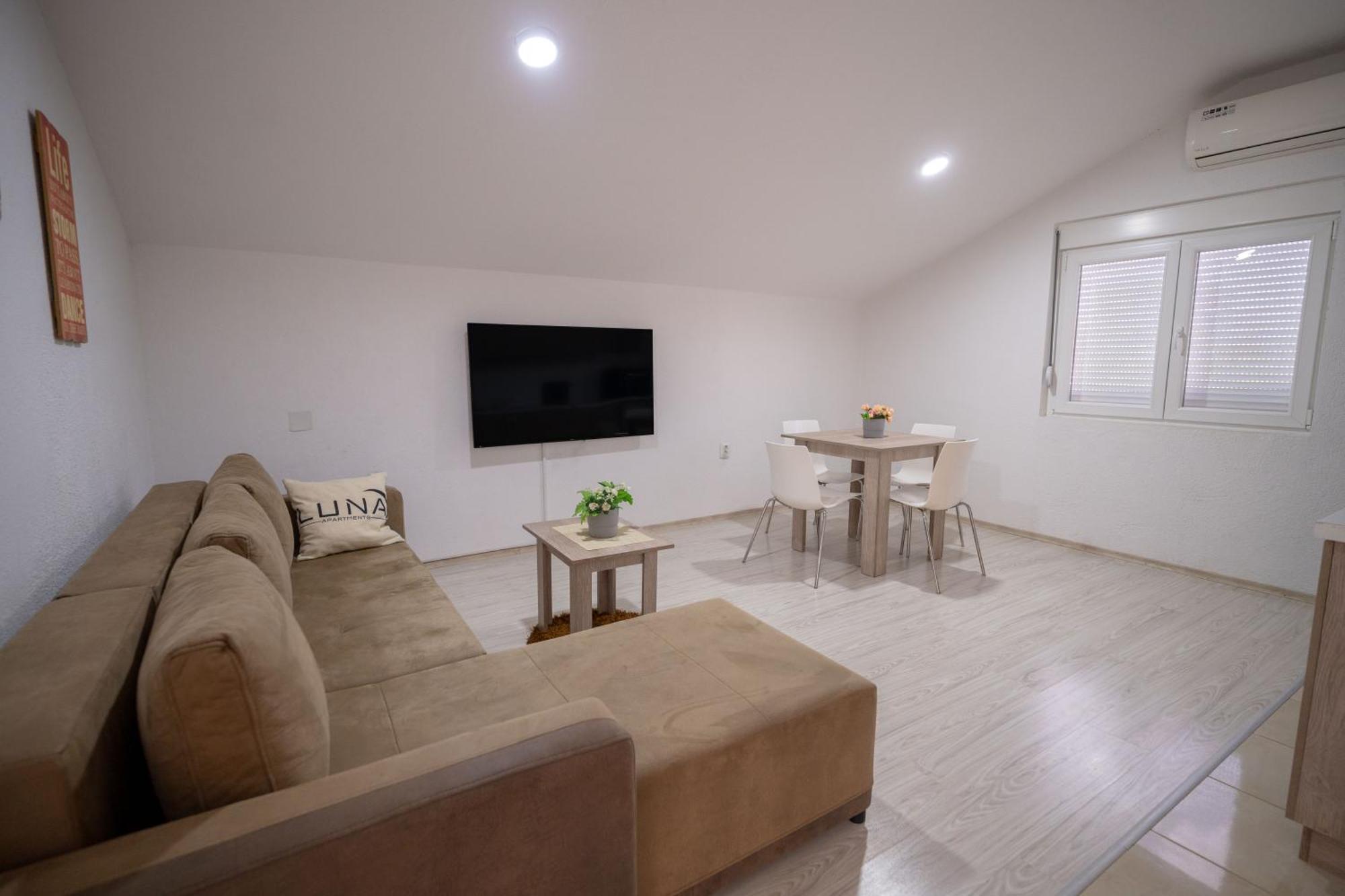 Luna Apartments Gewgelija Zewnętrze zdjęcie