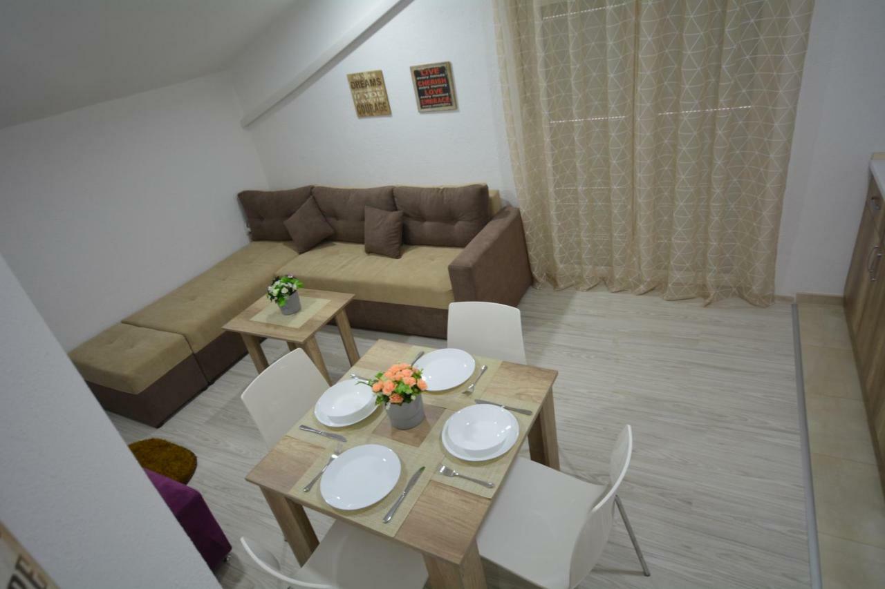 Luna Apartments Gewgelija Zewnętrze zdjęcie